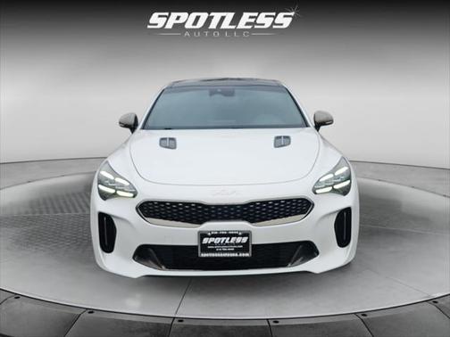 2022 Kia Stinger GT1
