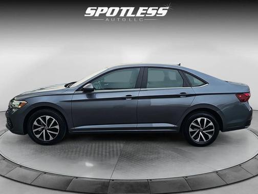 Platinum Gray Metallic 2024 Volkswagen Jetta 1.5T S