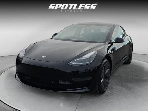 2022 Tesla Model 3 Standard Range Plus