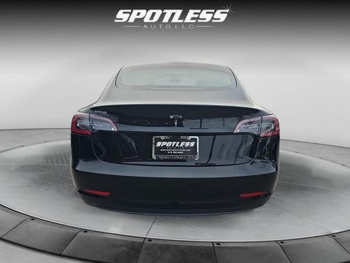 2022 Tesla Model 3 Standard Range Plus