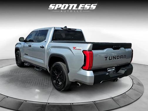2022 Toyota Tundra SR5