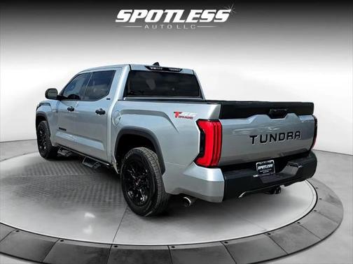 2022 Toyota Tundra SR5