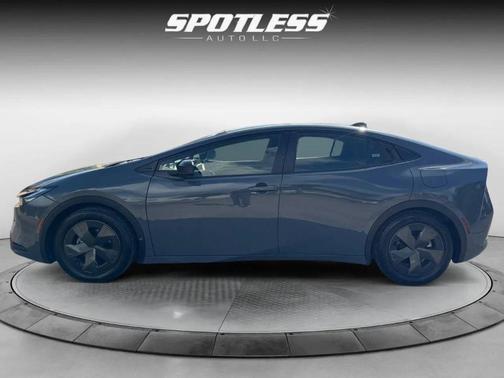 2023 Toyota Prius LE