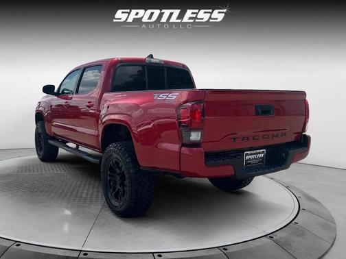 Barcelona Red Metallic 2022 Toyota Tacoma SR