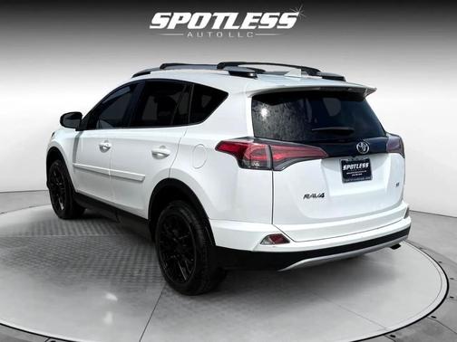2016 Toyota RAV4 SE