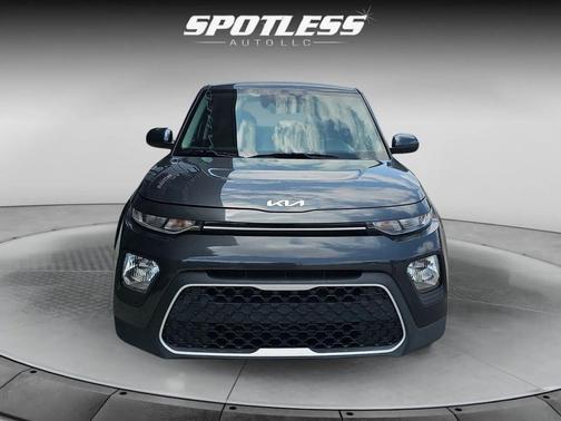 Gravity Gray 2022 Kia Soul LX