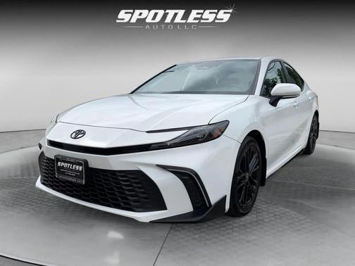 Ice Cap 2025 Toyota Camry