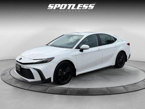 Ice Cap 2025 Toyota Camry