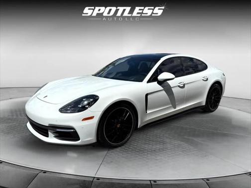 2019 Porsche Panamera Base