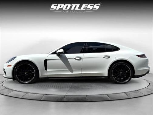 2019 Porsche Panamera Base
