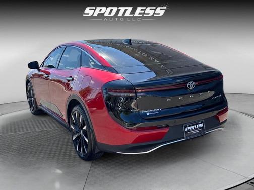 2024 Toyota Crown Platinum