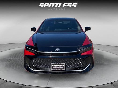 2024 Toyota Crown Platinum