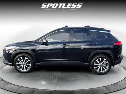 2024 Toyota Corolla Cross XLE