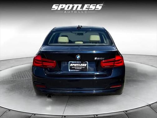 2017 BMW 320 i