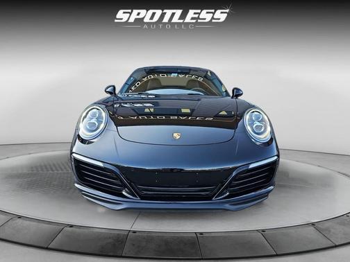 2018 Porsche 911 Carrera