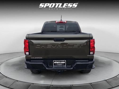 Harvest Bronze Metallic 2023 Chevrolet Colorado Trail Boss