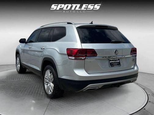 Reflex Silver Metallic 2019 Volkswagen Atlas 3.6L SE w/Technology