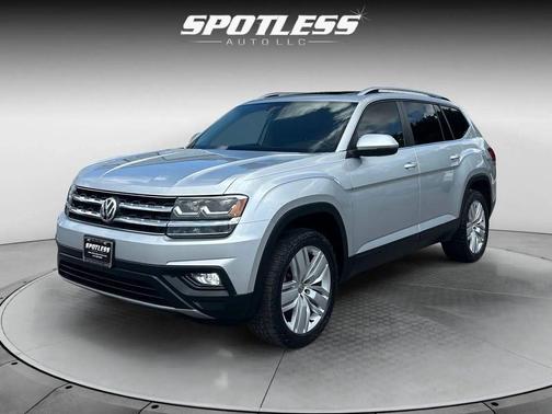 Reflex Silver Metallic 2019 Volkswagen Atlas 3.6L SE w/Technology