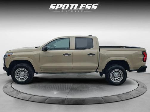 Sand Dune Metallic 2023 Chevrolet Colorado WT