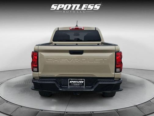 Sand Dune Metallic 2023 Chevrolet Colorado WT