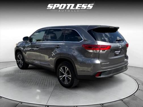 2019 Toyota Highlander LE Plus