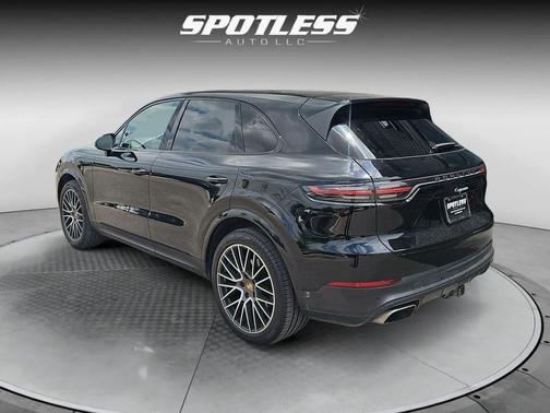 Black 2019 Porsche Cayenne Cayenne