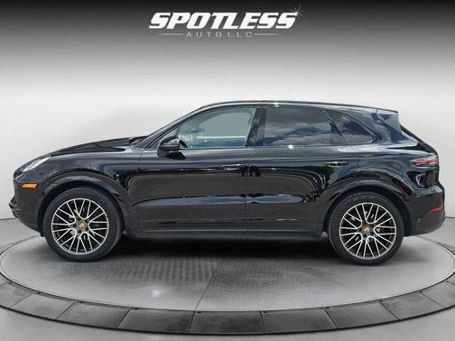 Black 2019 Porsche Cayenne Cayenne