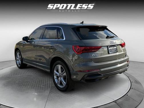 2022 Audi Q3 45 S line Premium Plus