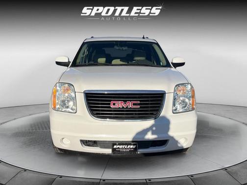 2011 GMC Yukon XL 2500 SLE