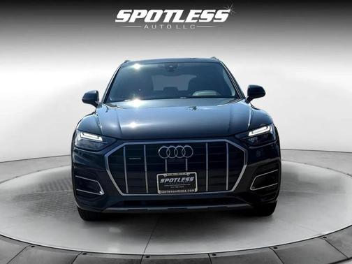 2023 Audi Q5 40 Premium Plus