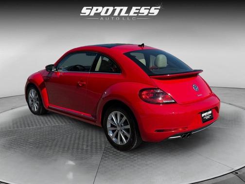 2019 Volkswagen Beetle 2.0T SE