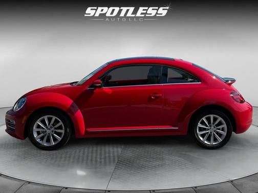 2019 Volkswagen Beetle 2.0T SE