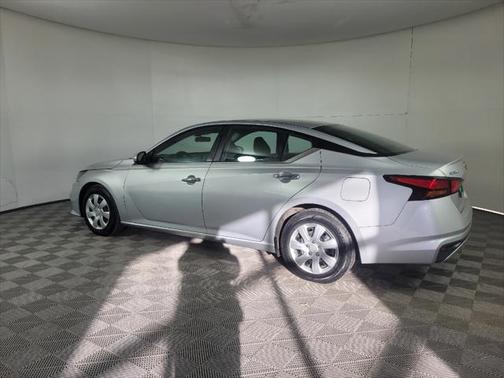 2022 Nissan Altima S FWD