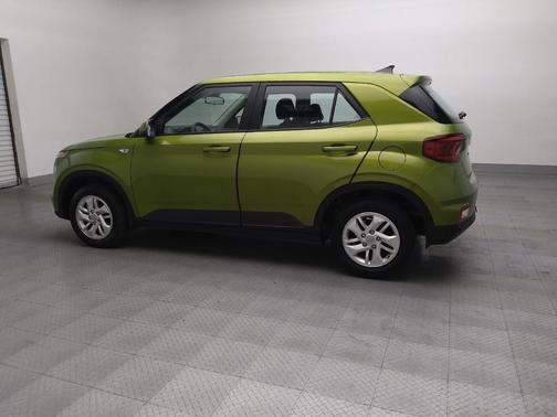 2022 Hyundai VENUE SE