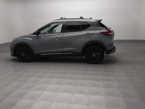 Gray 2021 Nissan Kicks SR