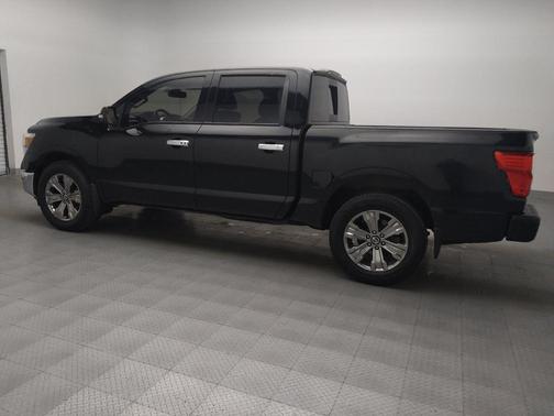 2018 Nissan Titan SV