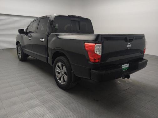 2018 Nissan Titan SV