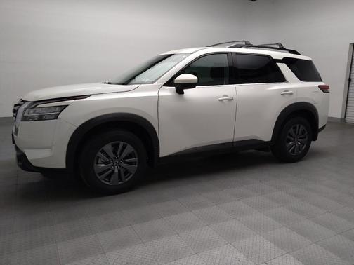 2022 Nissan Pathfinder SV 2WD