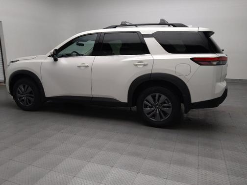 2022 Nissan Pathfinder SV 2WD