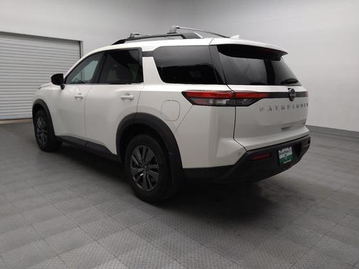 2022 Nissan Pathfinder SV 2WD