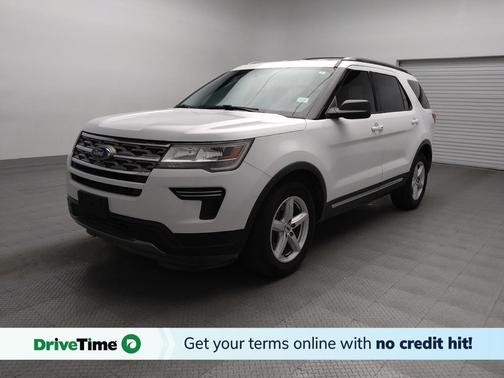 White 2018 Ford Explorer XLT