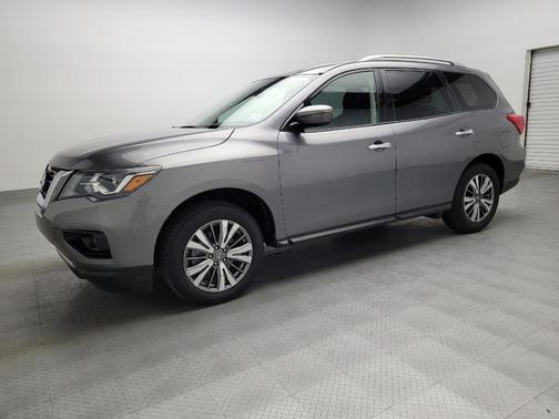 2018 Nissan Pathfinder SV