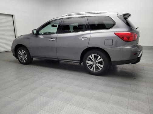 2018 Nissan Pathfinder SV