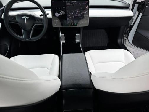 Pearl White Multi-Coat 2020 Tesla Model 3 Long Range