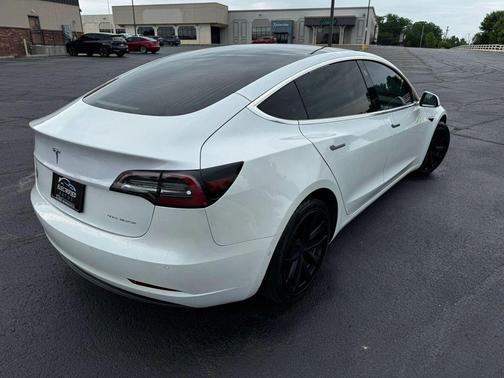 Pearl White Multi-Coat 2020 Tesla Model 3 Long Range
