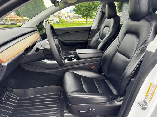Pearl White Multi-Coat 2020 Tesla Model Y Long Range Dual Motor All-Wheel Drive