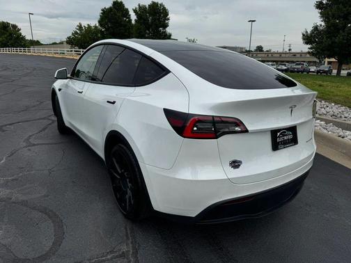 Pearl White Multi-Coat 2020 Tesla Model Y Long Range Dual Motor All-Wheel Drive