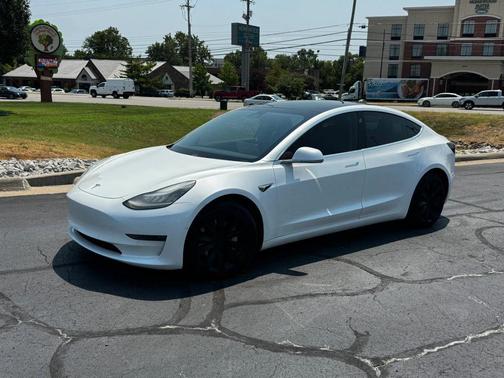 Pearl White Multi-Coat 2020 Tesla Model 3 Long Range