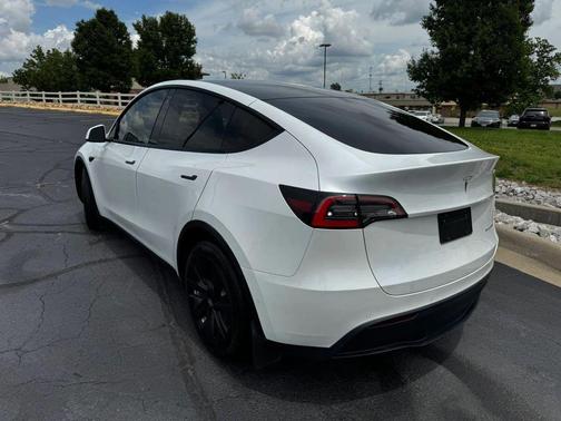 Pearl White Multi-Coat 2021 Tesla Model Y Long Range Dual Motor All-Wheel Drive