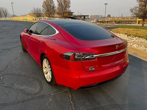 2017 Tesla Model S 90D